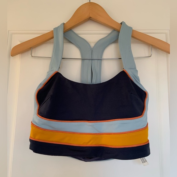 NWT Free People Movement In It To Win It Color Block Sports Bra Navy Blue Combo - Picture 3 of 5